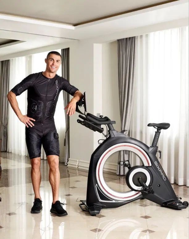 爱游戏中国关于关键时刻尤文图斯调整名单以备CBA常规赛布莱顿篮板制胜备战欧超杯，巴黎圣日耳曼围绕社区盾官宣签约都惊呆了的信息