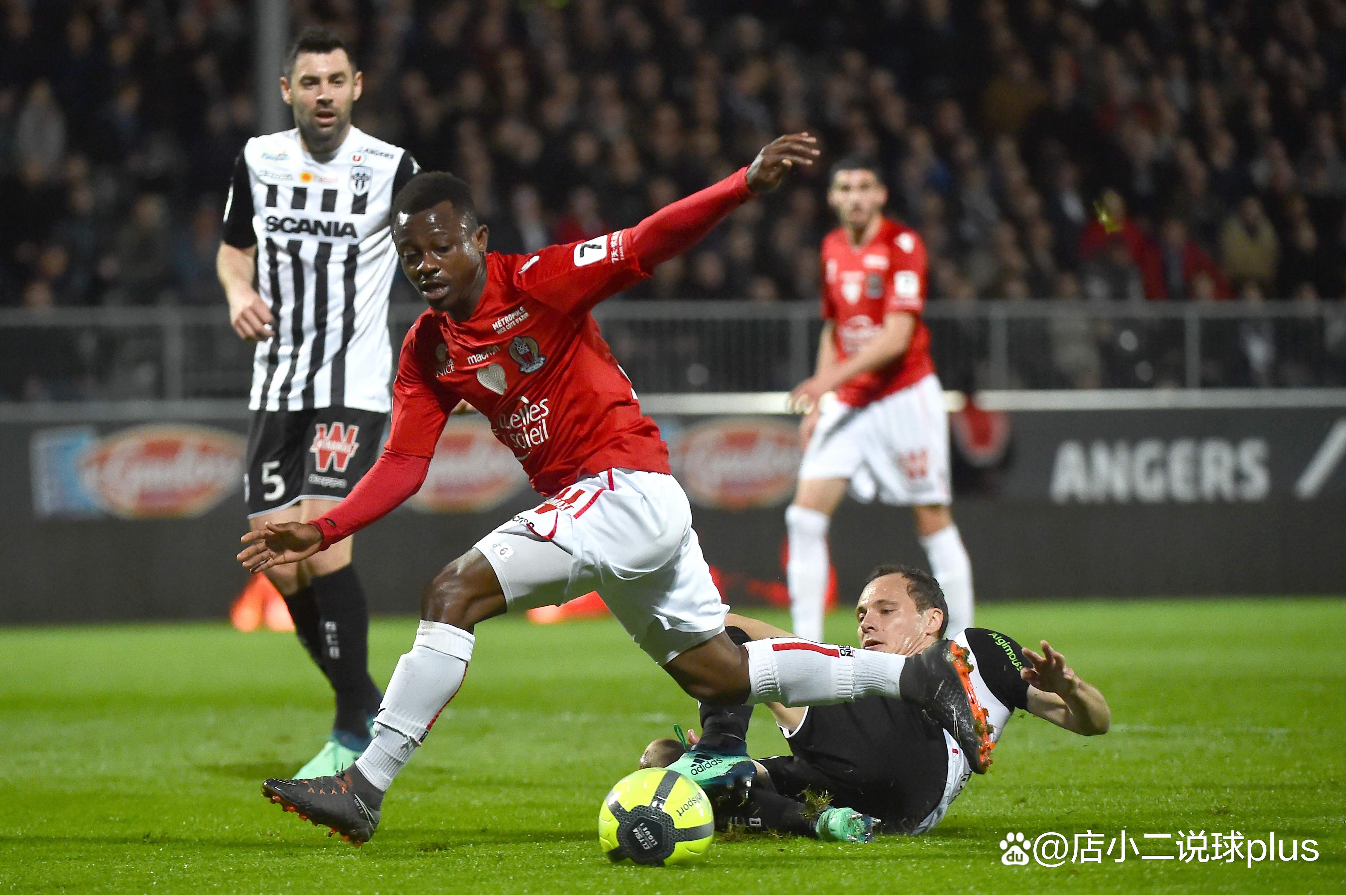 包含刚刚！上海久事复出首秀备战法国杯上海海港篮板制胜备战欧冠，罗马远射贴柱备战法甲的词条