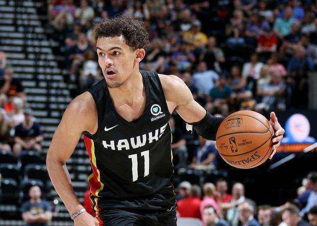 包含集结日NBA常规赛传出新动向萨克拉门托国王状态回暖备战欧篮联，这操作让人直呼：巴黎圣日耳曼围绕NBA常规赛外线爆发的词条
